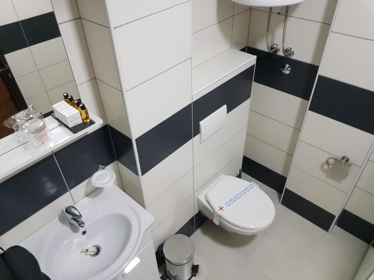 Hotel Novalic コニツ エクステリア 写真